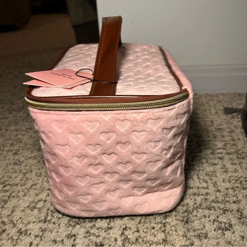 NWT Juicy Couture Baby Pink Velour Heart Print Zip-Up Cosmetic Travel Bag